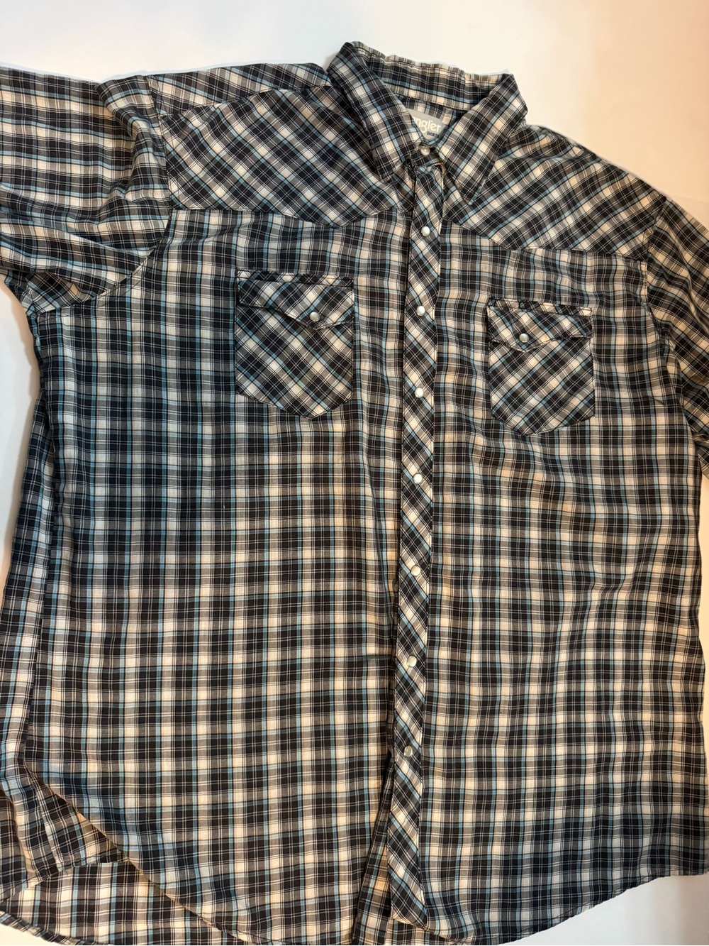 Wrangler Men's Plaid Button-Down Shirt in Black & Blue